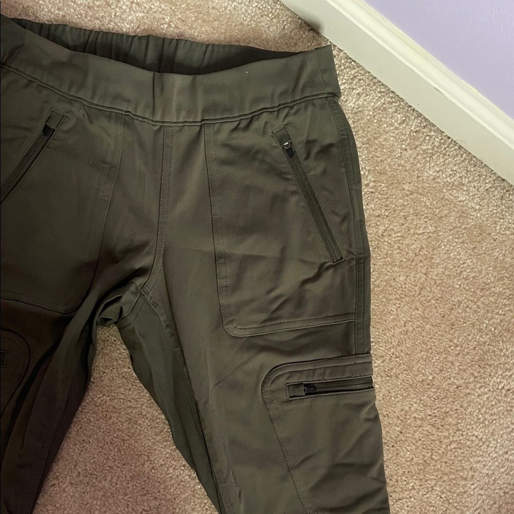 The North Face Dark Green Women's Active Leggings - Picture 3 of 4